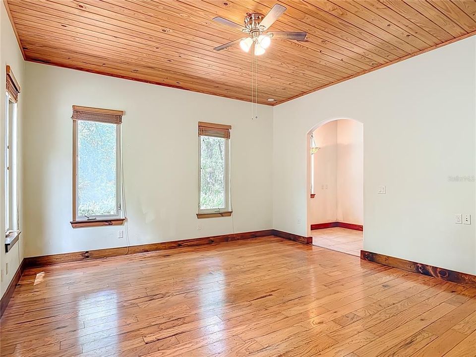 For Sale: $625,000 (3 beds, 2 baths, 2023 Square Feet)