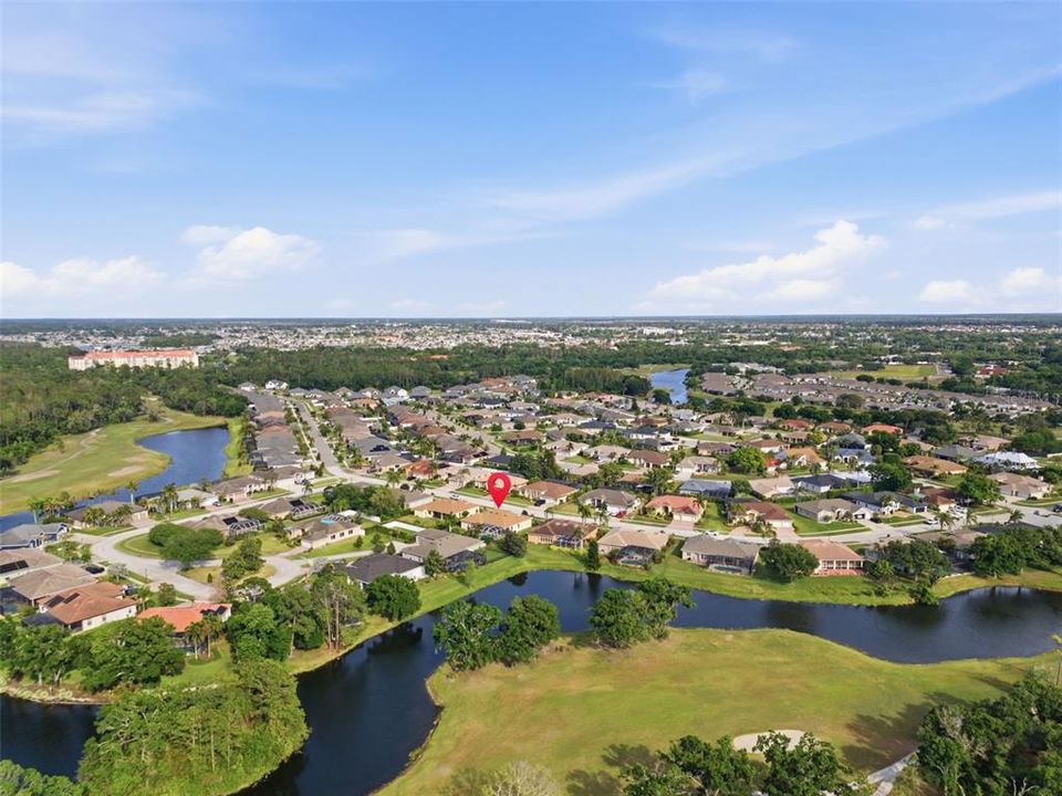 Activo con contrato: $559,900 (4 camas, 3 baños, 2466 Pies cuadrados)