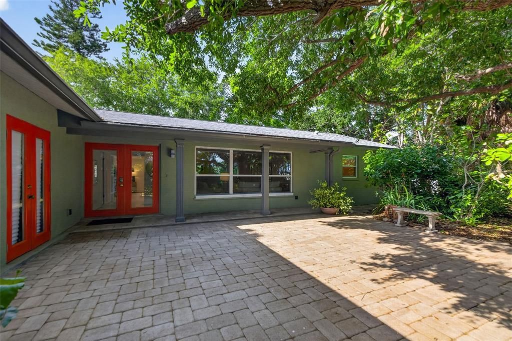 Active With Contract: $749,000 (4 beds, 3 baths, 2564 Square Feet)