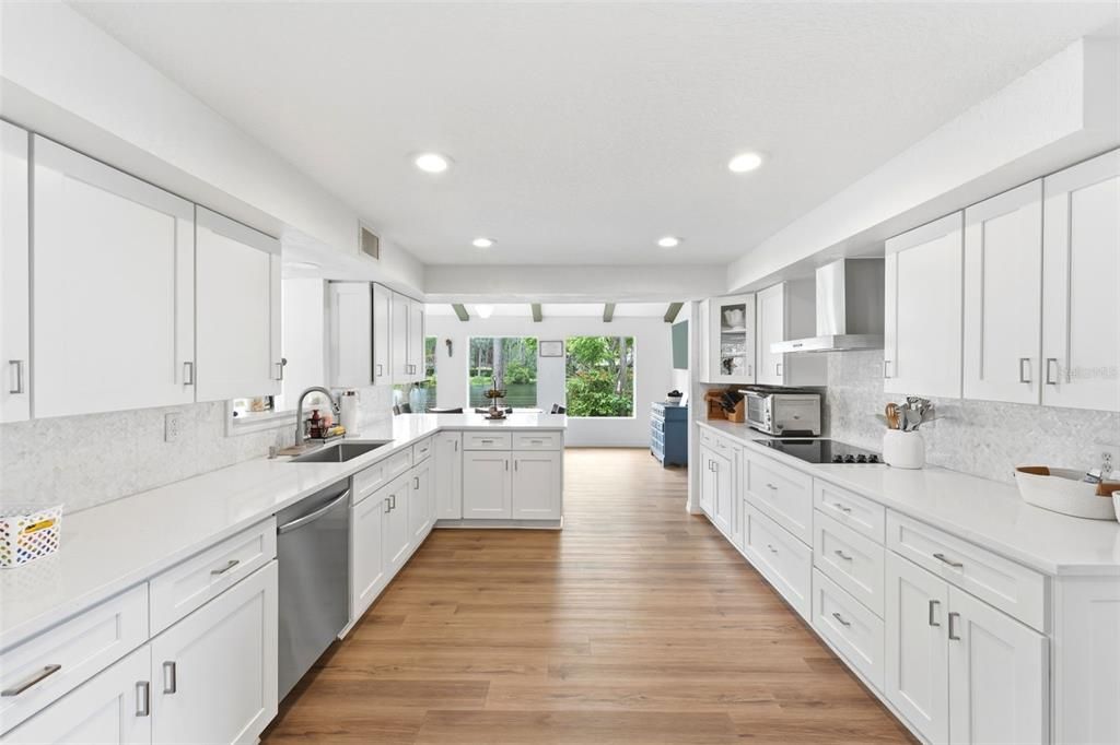 For Sale: $749,999 (4 beds, 3 baths, 3815 Square Feet)
