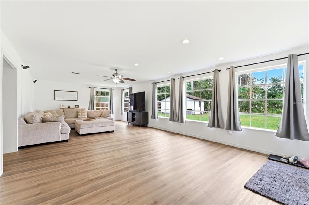 For Sale: $749,999 (4 beds, 3 baths, 3815 Square Feet)