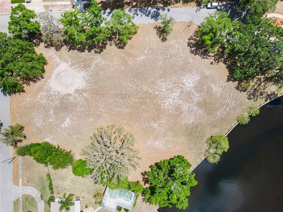 En Venta: $799,000 (1.46 acres)