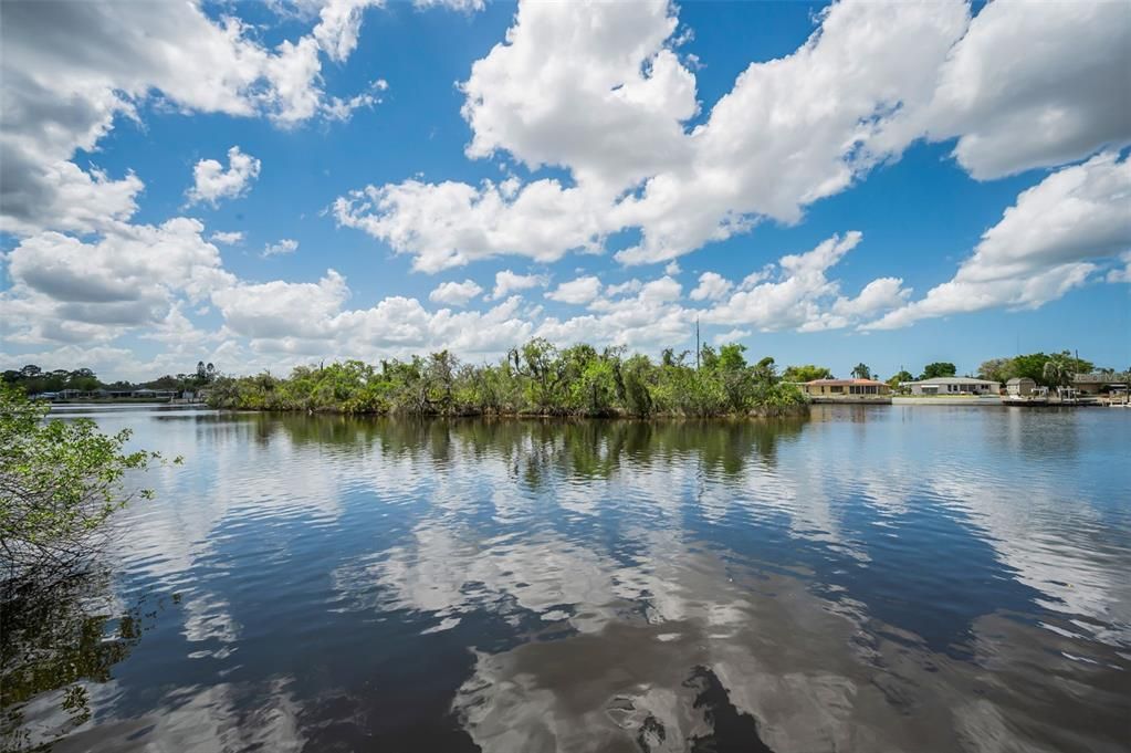 En Venta: $799,000 (1.46 acres)
