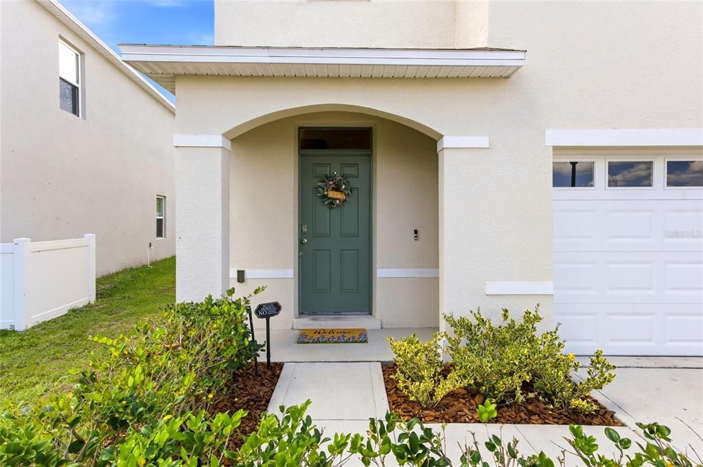 Active With Contract: $359,000 (5 beds, 3 baths, 2528 Square Feet)