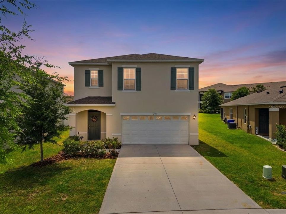 Active With Contract: $359,000 (5 beds, 3 baths, 2528 Square Feet)