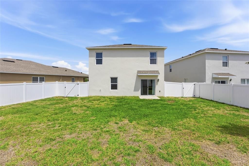 Active With Contract: $359,000 (5 beds, 3 baths, 2528 Square Feet)