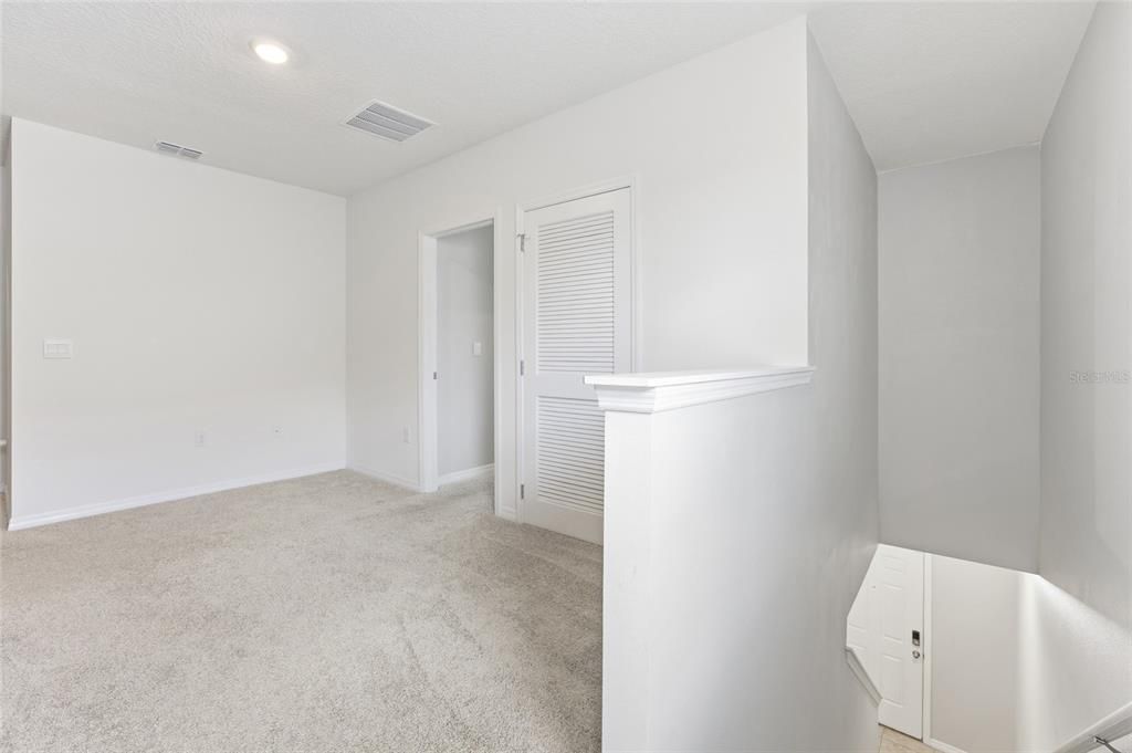 Active With Contract: $359,000 (5 beds, 3 baths, 2528 Square Feet)