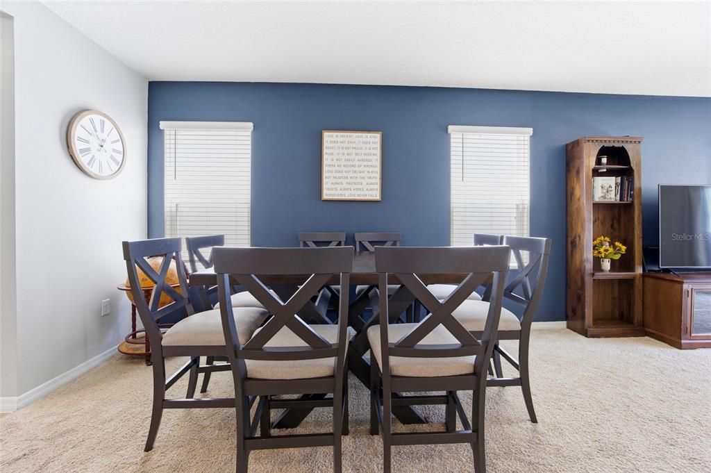 Active With Contract: $359,000 (5 beds, 3 baths, 2528 Square Feet)