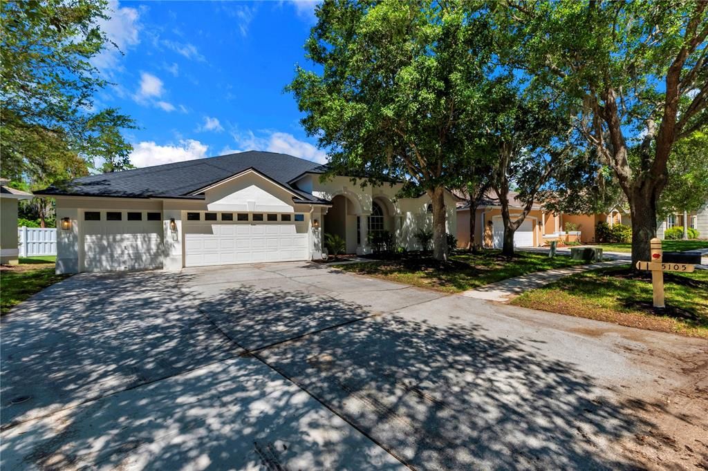 Active With Contract: $849,000 (4 beds, 3 baths, 2880 Square Feet)