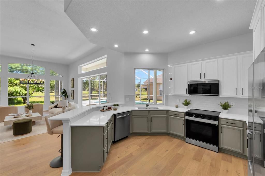 Active With Contract: $849,000 (4 beds, 3 baths, 2880 Square Feet)