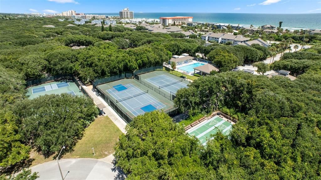 На продажу: $345,000 (2 спален, 2 ванн, 1100 Квадратных фут)