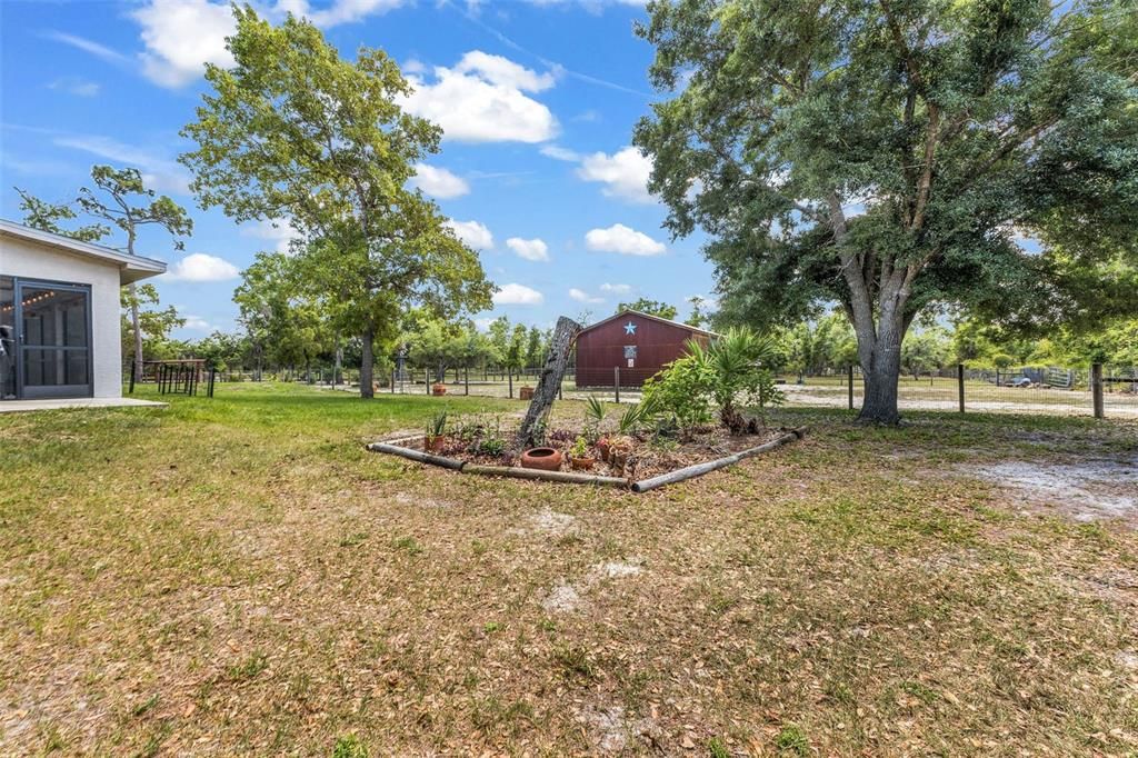 Active With Contract: $499,000 (3 beds, 2 baths, 1484 Square Feet)