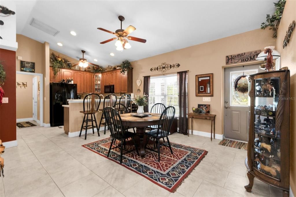 Active With Contract: $499,000 (3 beds, 2 baths, 1484 Square Feet)