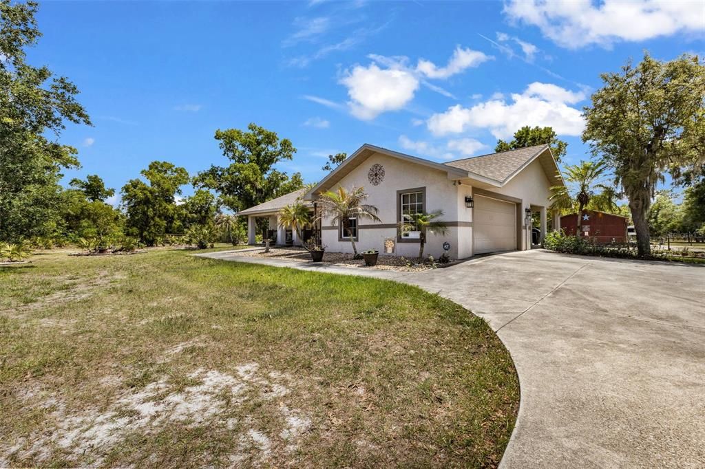 Active With Contract: $499,000 (3 beds, 2 baths, 1484 Square Feet)