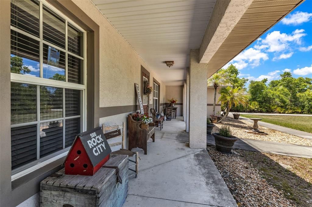 Active With Contract: $499,000 (3 beds, 2 baths, 1484 Square Feet)