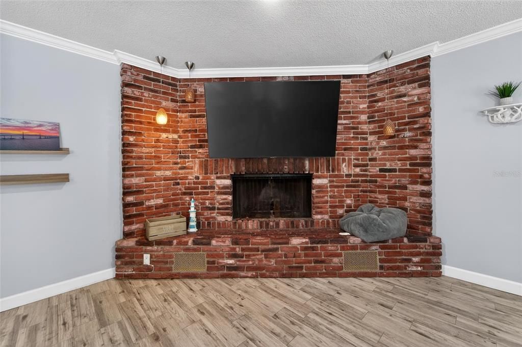 Activo con contrato: $585,000 (3 camas, 2 baños, 1680 Pies cuadrados)
