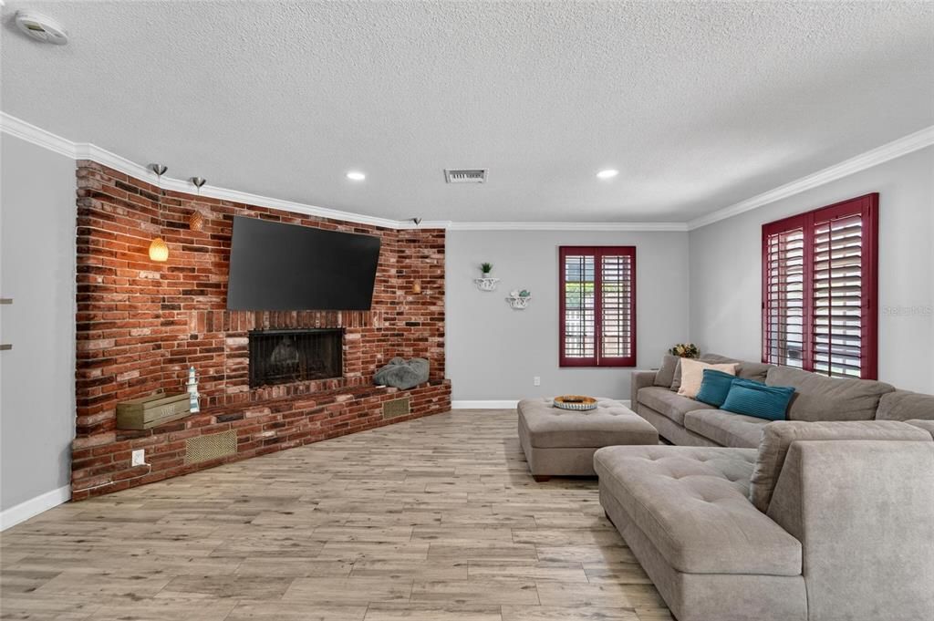 Activo con contrato: $585,000 (3 camas, 2 baños, 1680 Pies cuadrados)