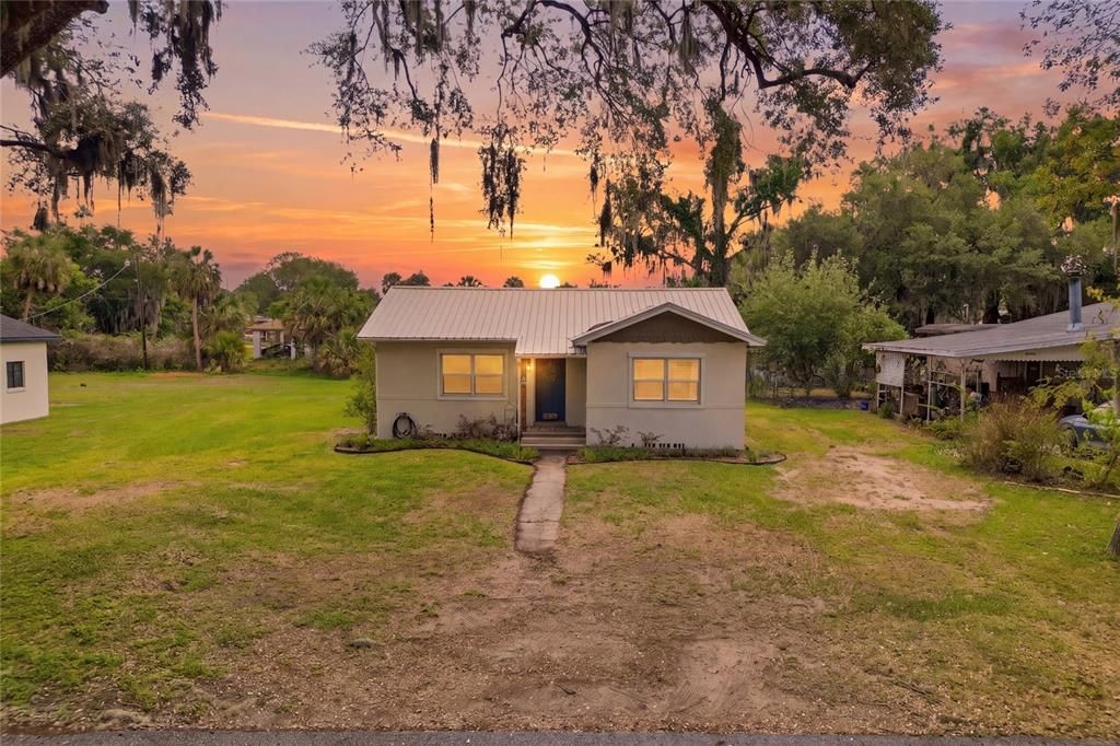 En Venta: $310,000 (3 camas, 2 baños, 1500 Pies cuadrados)