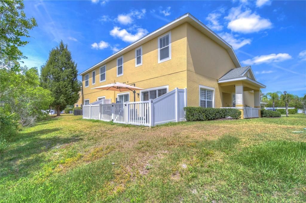 Activo con contrato: $325,000 (3 camas, 2 baños, 1637 Pies cuadrados)