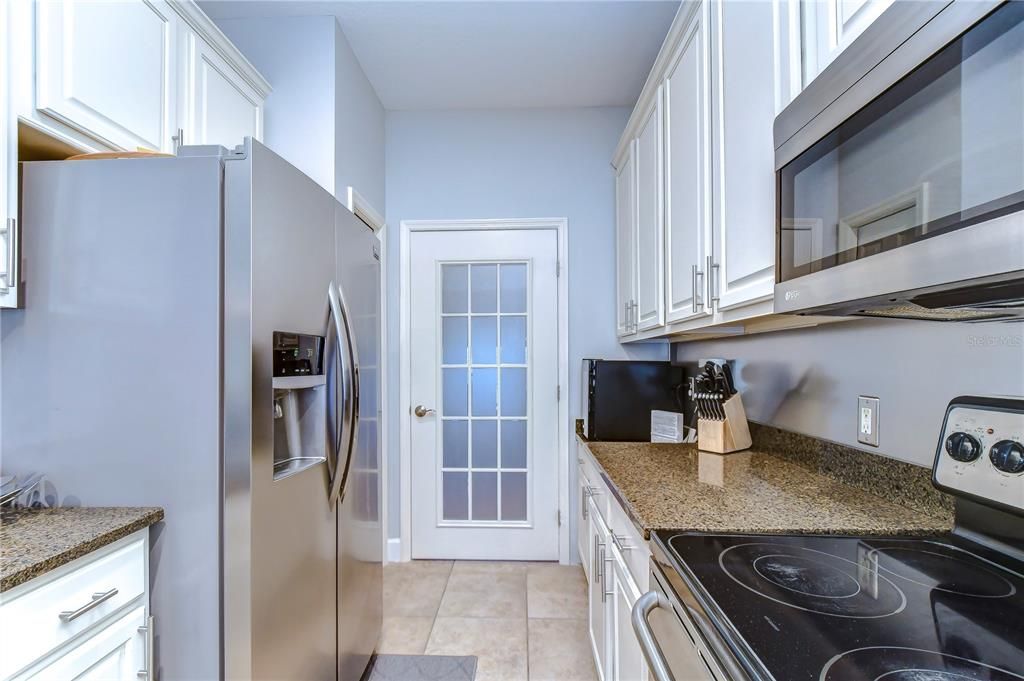 Activo con contrato: $325,000 (3 camas, 2 baños, 1637 Pies cuadrados)