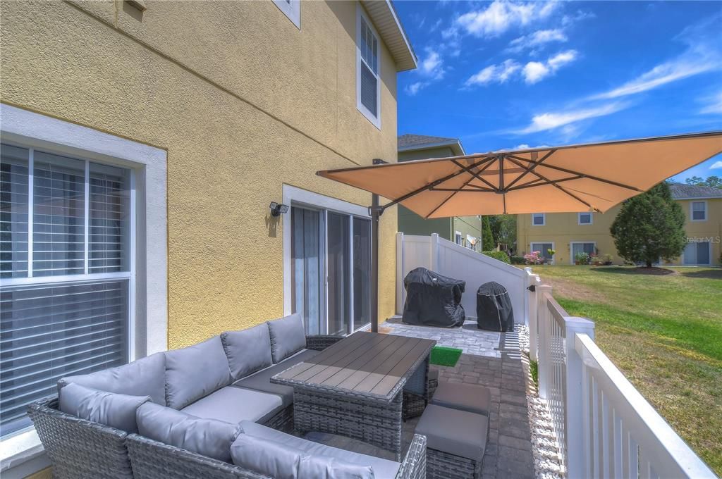 Activo con contrato: $325,000 (3 camas, 2 baños, 1637 Pies cuadrados)