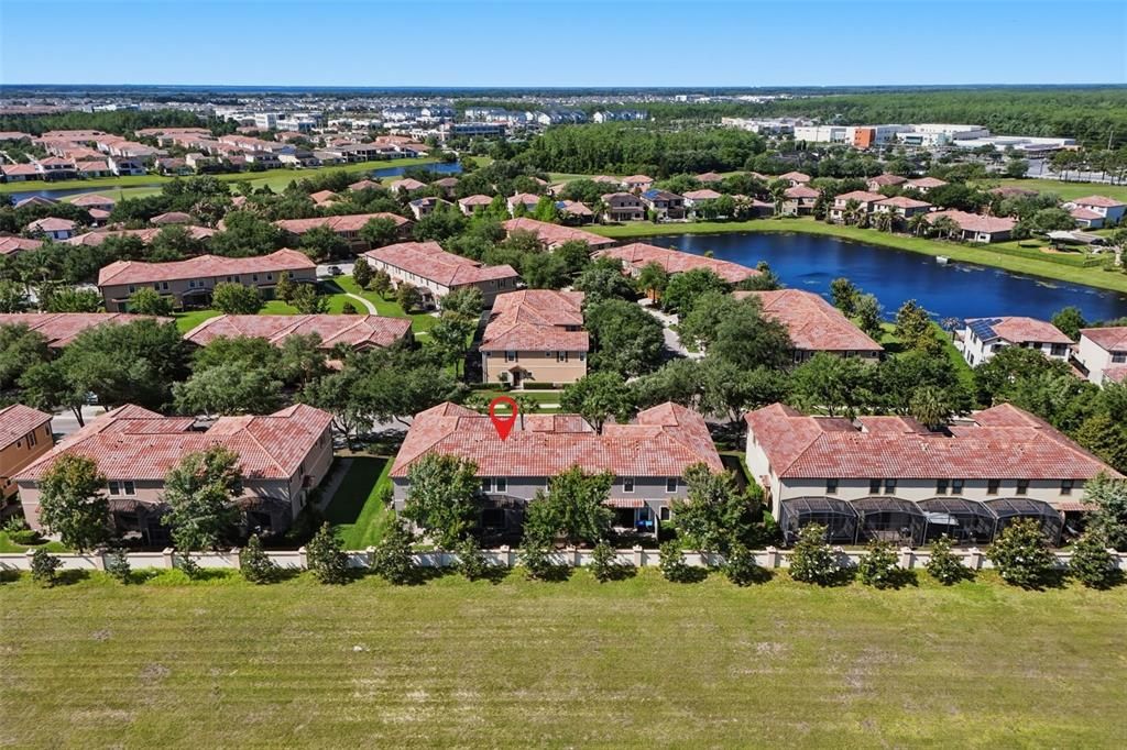 Под контрактом: $358,000 (3 спален, 2 ванн, 1638 Квадратных фут)