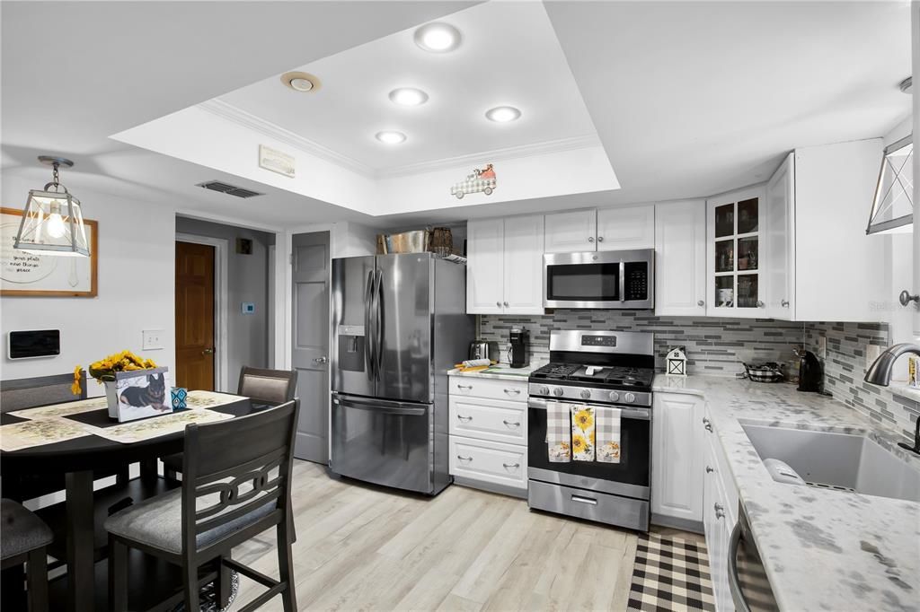 Activo con contrato: $325,000 (3 camas, 2 baños, 1890 Pies cuadrados)