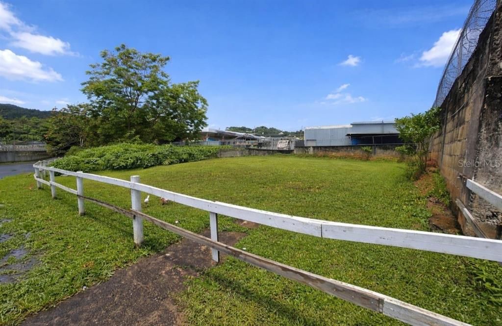 En Venta: $170,000 (0.13 acres)