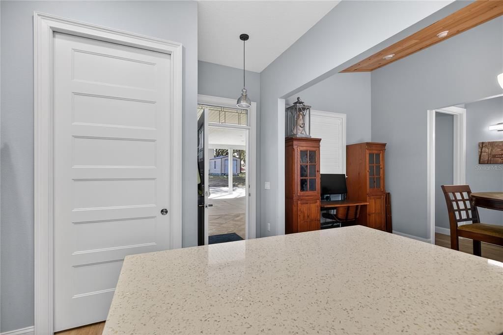 For Sale: $870,000 (2 beds, 2 baths, 1258 Square Feet)