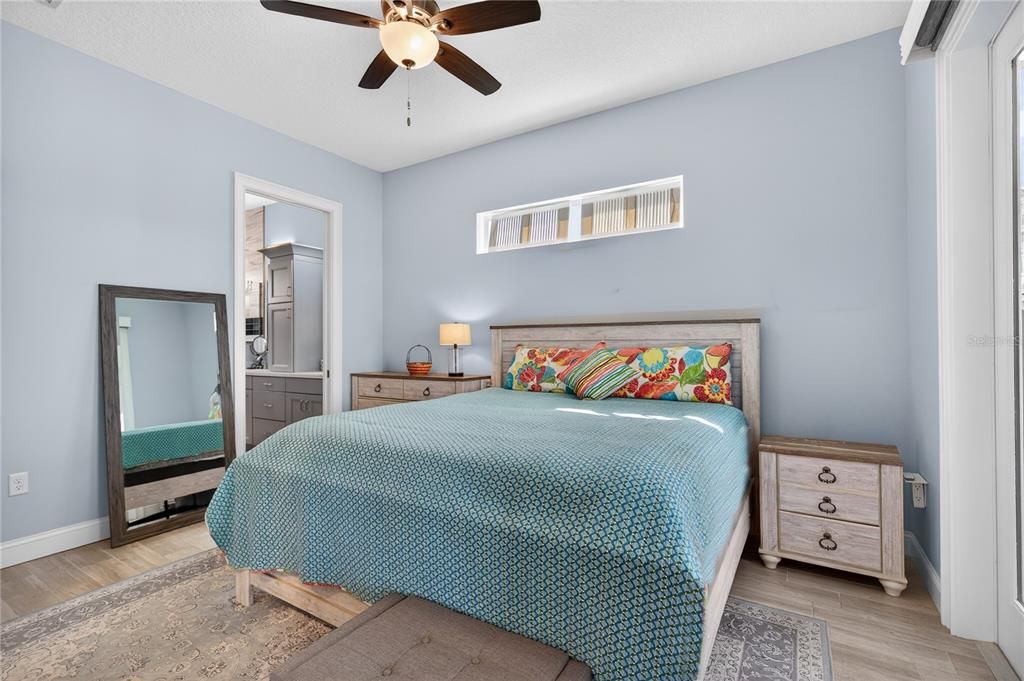 For Sale: $480,000 (2 beds, 2 baths, 1258 Square Feet)