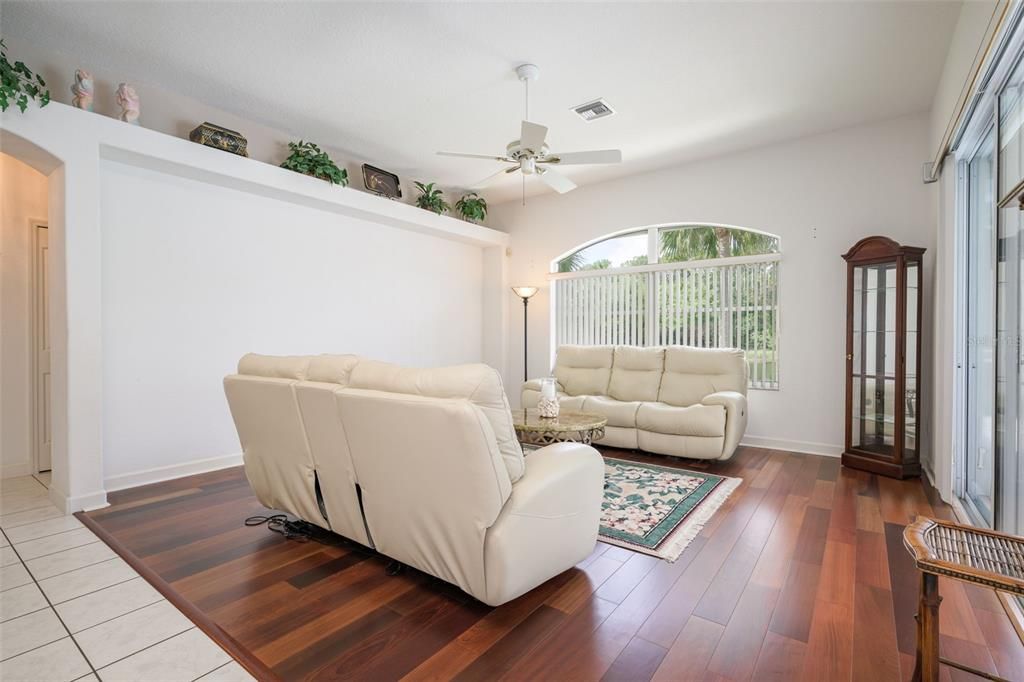 For Sale: $565,000 (3 beds, 2 baths, 2115 Square Feet)