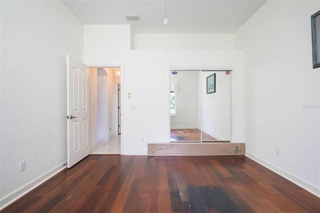 For Sale: $565,000 (3 beds, 2 baths, 2115 Square Feet)