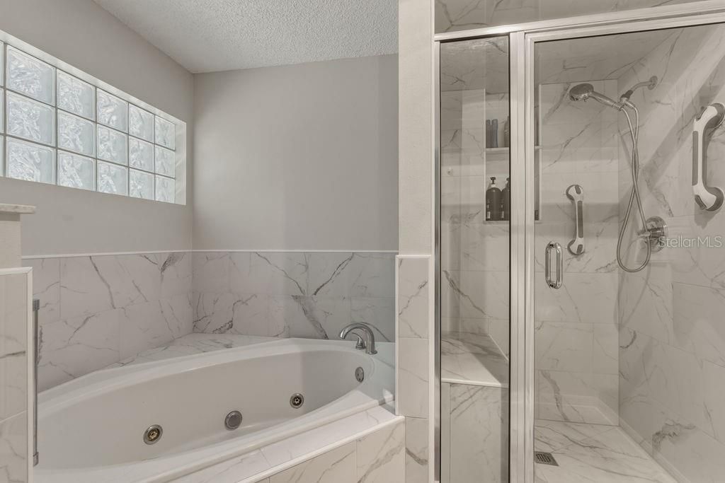 Active With Contract: $395,000 (3 beds, 2 baths, 1947 Square Feet)
