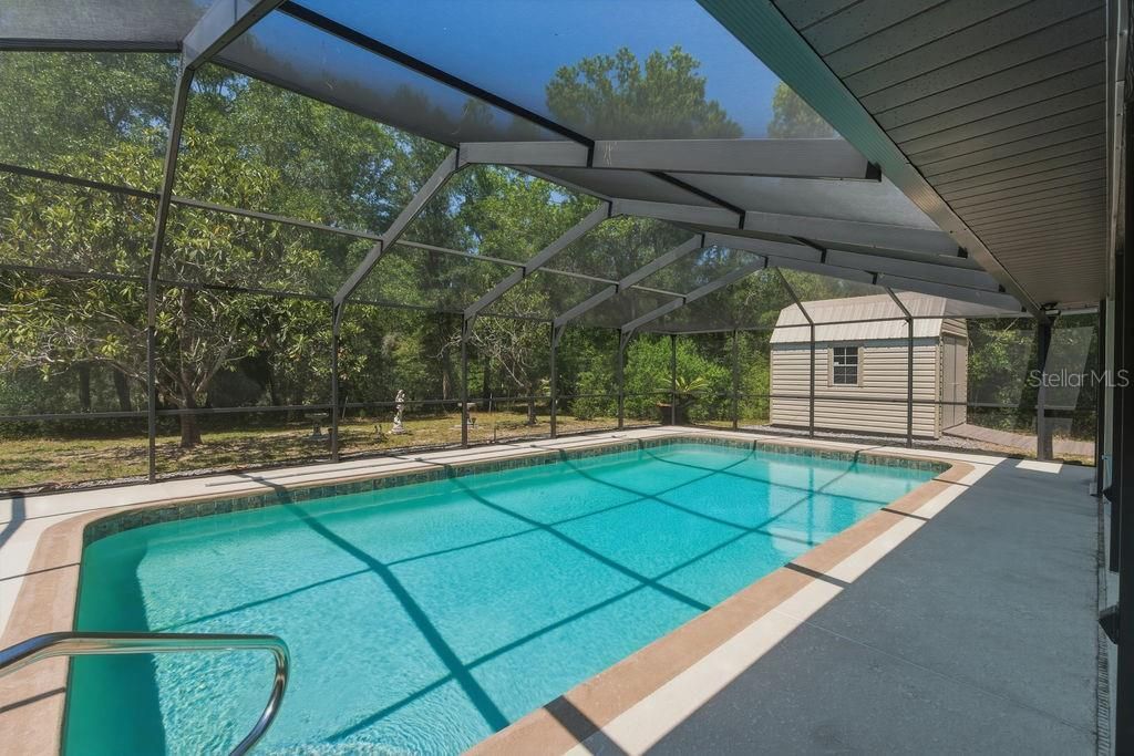 Active With Contract: $395,000 (3 beds, 2 baths, 1947 Square Feet)