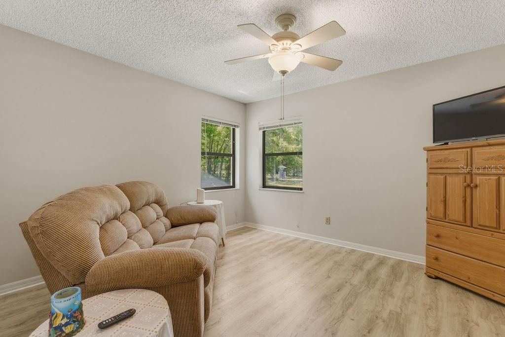 Active With Contract: $395,000 (3 beds, 2 baths, 1947 Square Feet)
