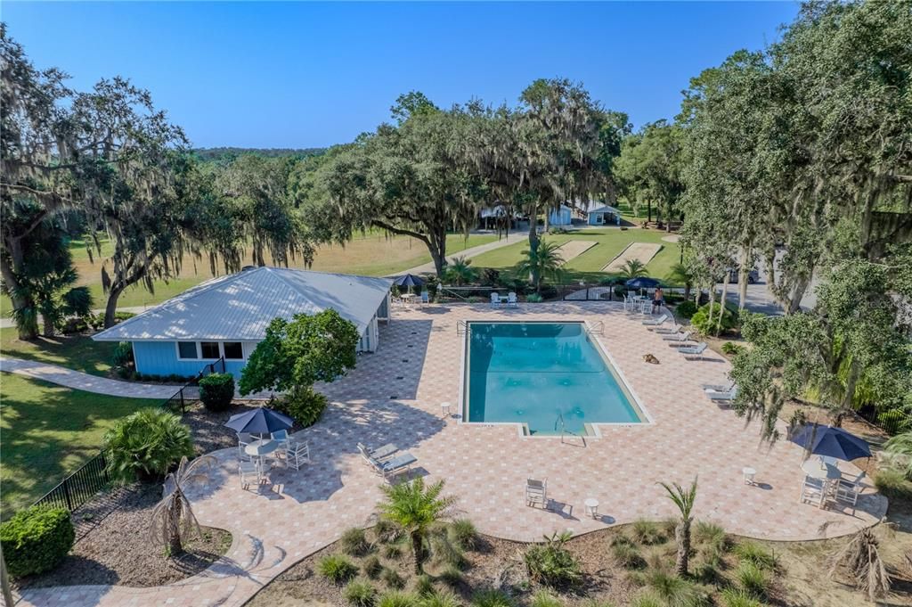 Active With Contract: $395,000 (3 beds, 2 baths, 1947 Square Feet)