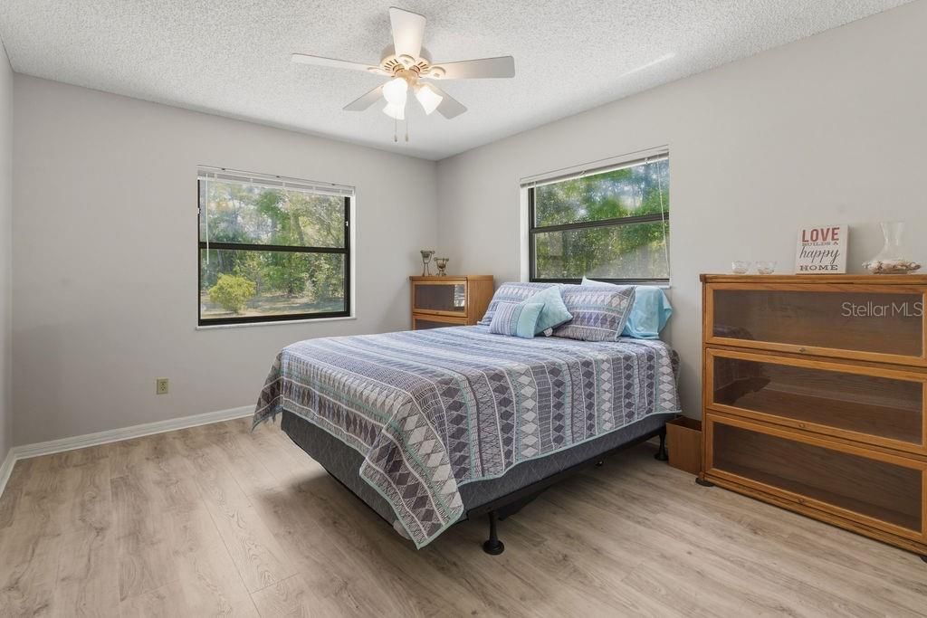 Active With Contract: $395,000 (3 beds, 2 baths, 1947 Square Feet)