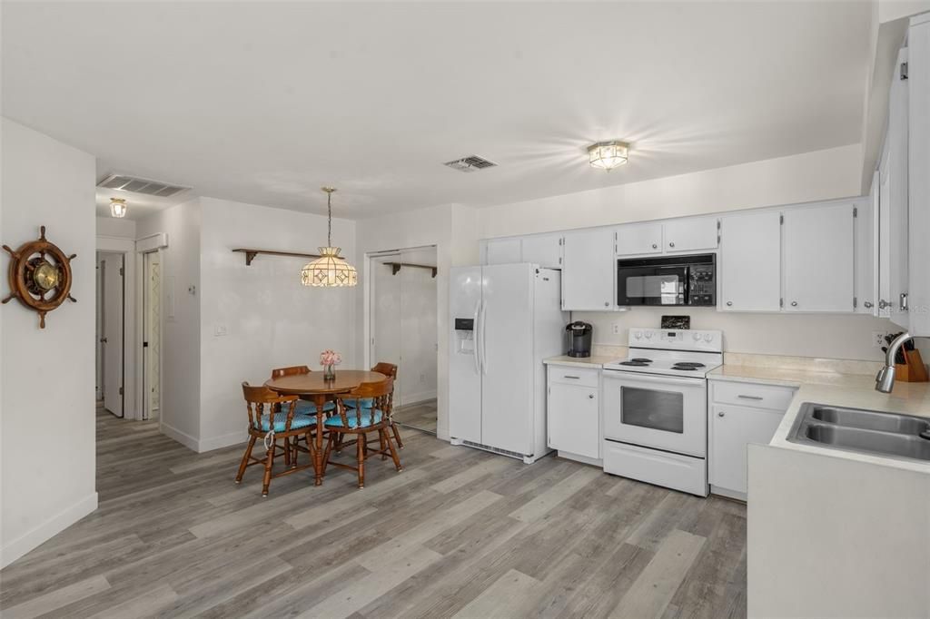 En Venta: $147,500 (2 camas, 2 baños, 1008 Pies cuadrados)