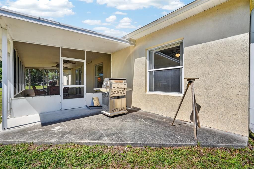 Active With Contract: $385,000 (3 beds, 2 baths, 1734 Square Feet)