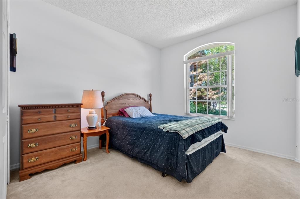 Active With Contract: $385,000 (3 beds, 2 baths, 1734 Square Feet)