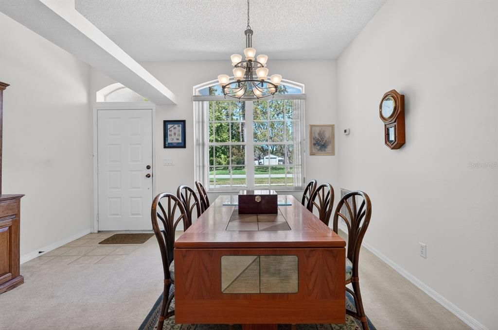 Active With Contract: $385,000 (3 beds, 2 baths, 1734 Square Feet)