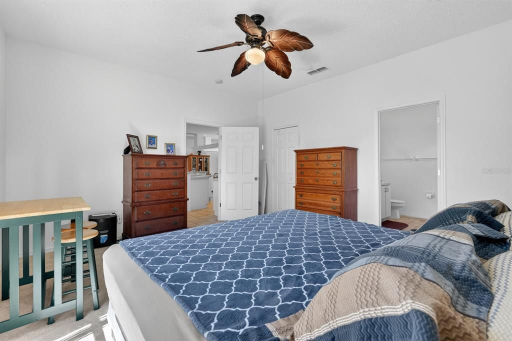 Active With Contract: $385,000 (3 beds, 2 baths, 1734 Square Feet)