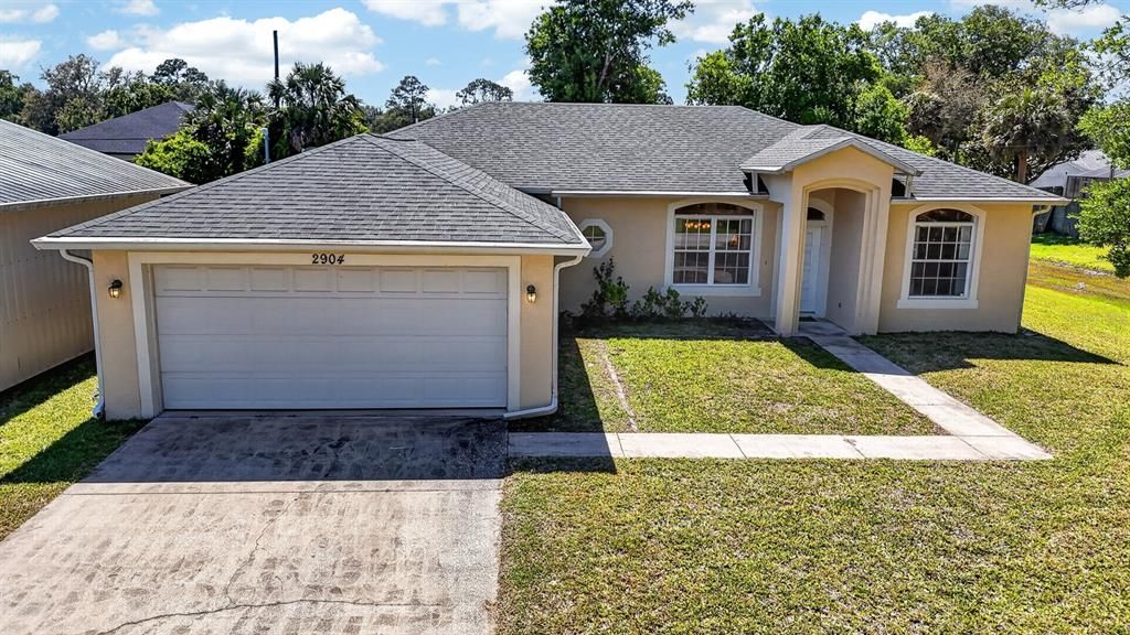 Active With Contract: $385,000 (3 beds, 2 baths, 1734 Square Feet)