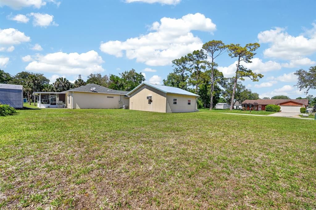 Active With Contract: $385,000 (3 beds, 2 baths, 1734 Square Feet)