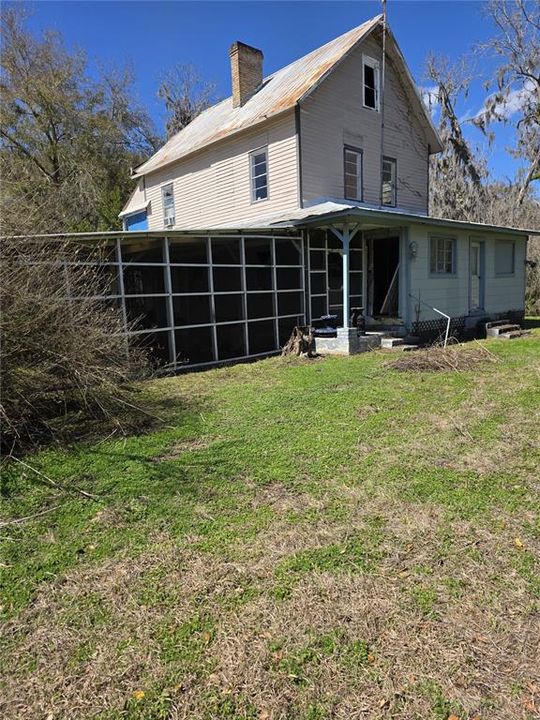 For Sale: $340,000 (3 beds, 3 baths, 1856 Square Feet)