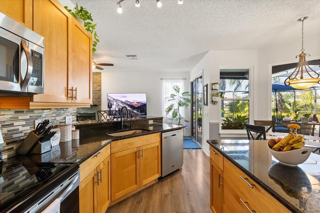 Active With Contract: $599,000 (4 beds, 2 baths, 2231 Square Feet)