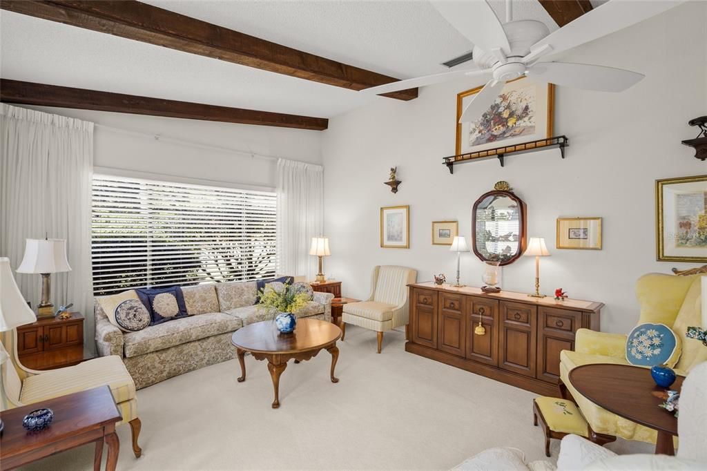 En Venta: $289,000 (3 camas, 2 baños, 1679 Pies cuadrados)