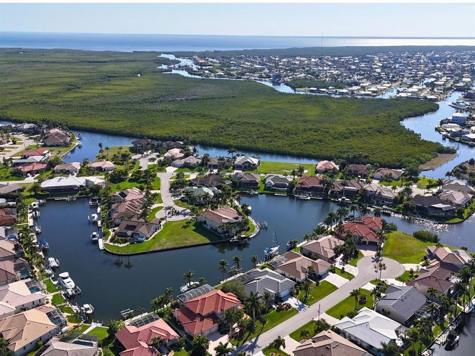 Activo con contrato: $389,000 (0.23 acres)