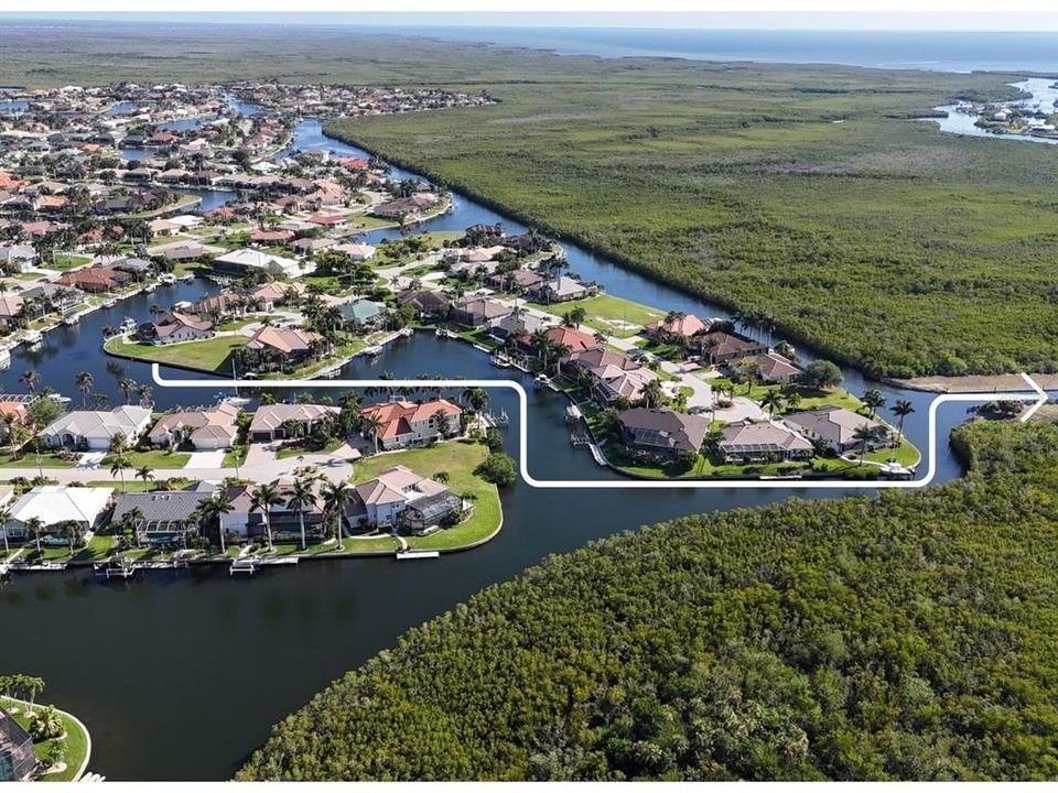 Activo con contrato: $389,000 (0.23 acres)
