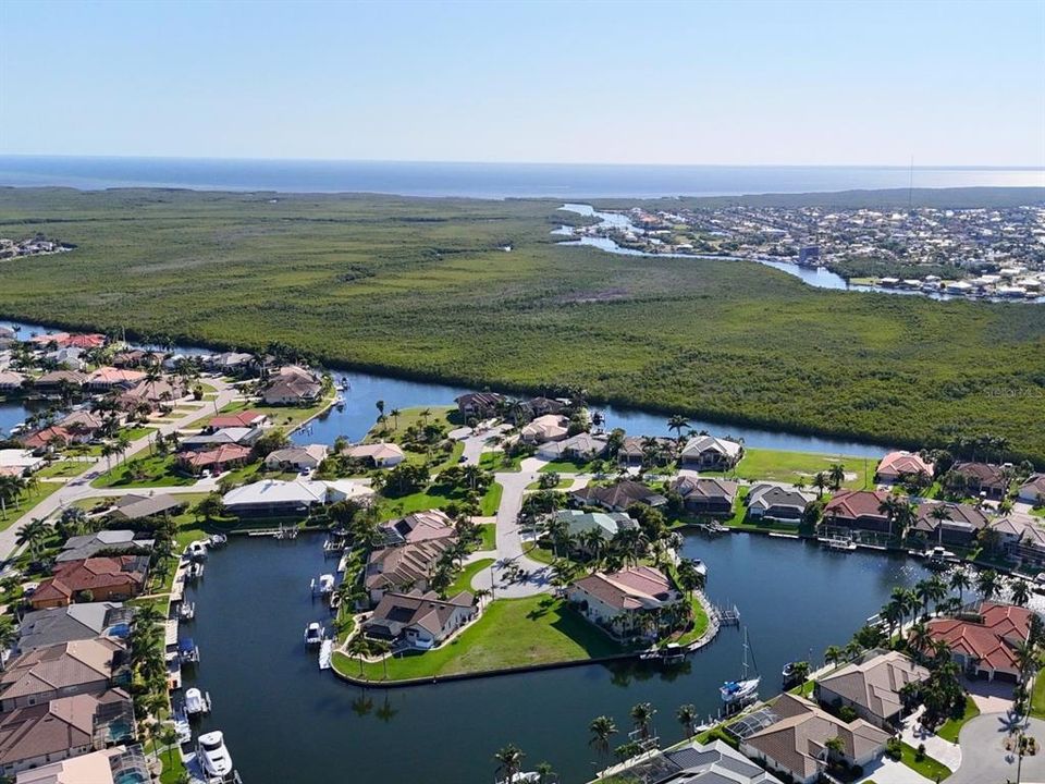 Activo con contrato: $389,000 (0.23 acres)